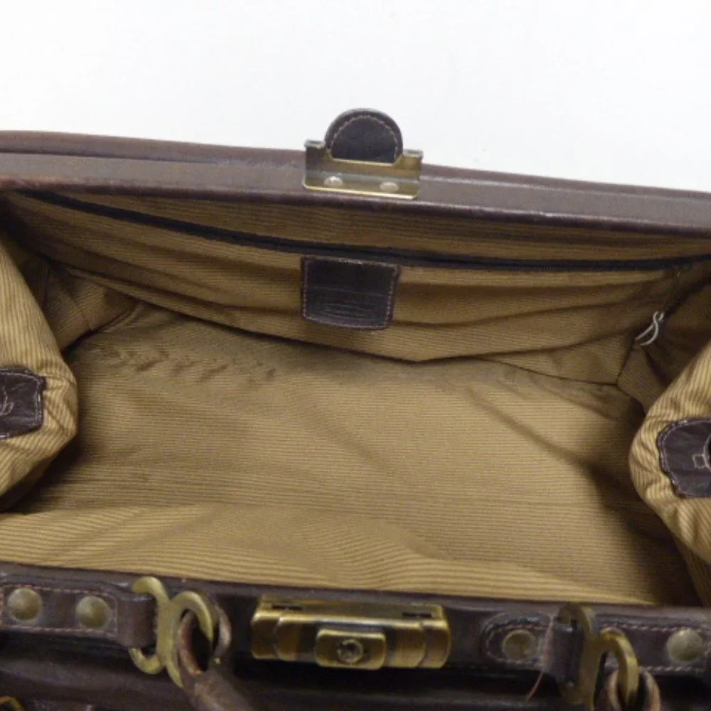Vintage DILANA LEATHER weekend gym travel BAG suitcase